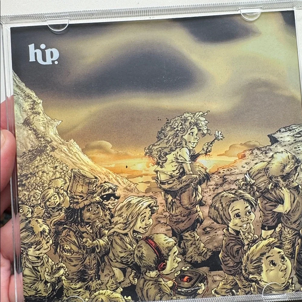 Hipdot x Korn Follow the Leader makeup Palette - Picture 3 of 4